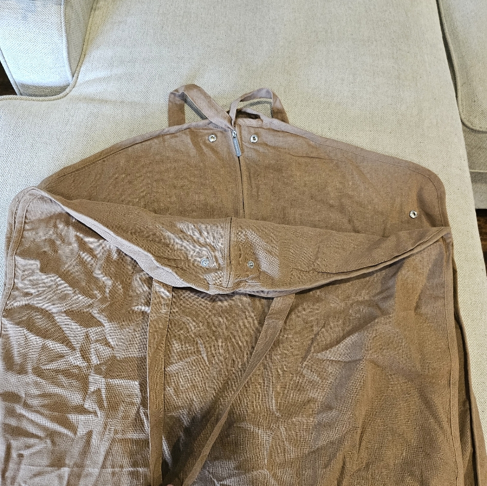 Authentic Burberry jacket cover - Picture 13 of 15